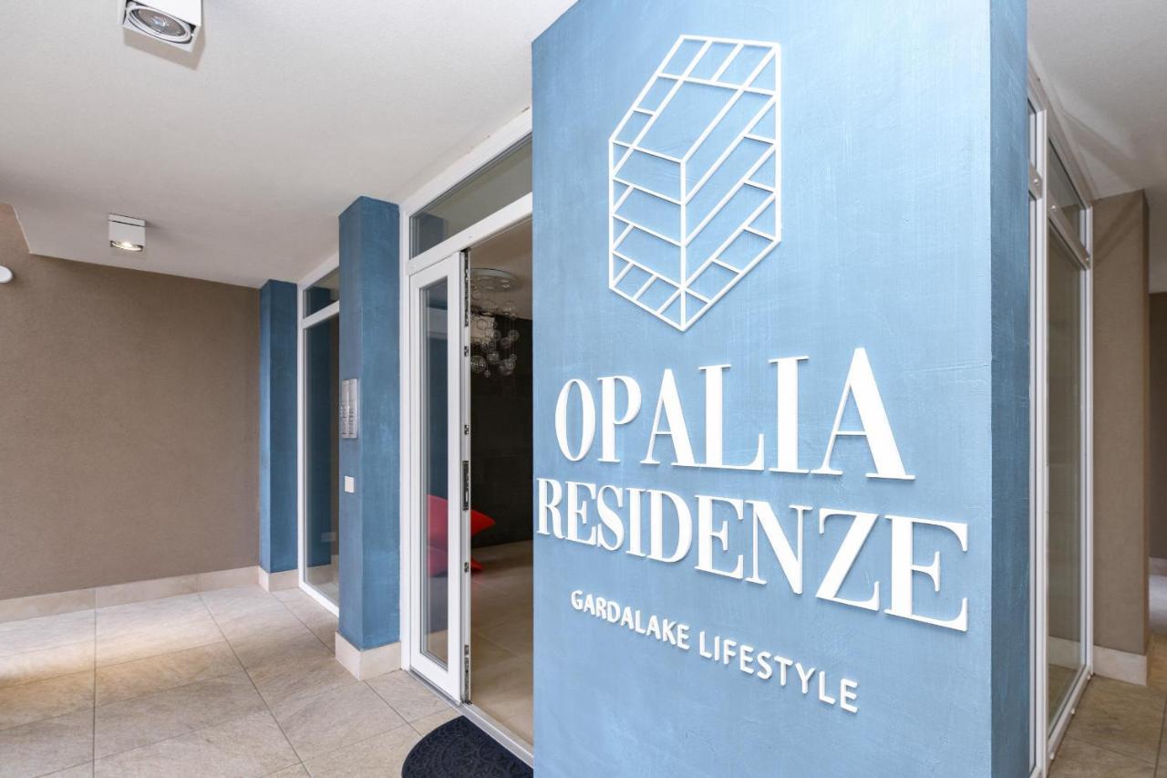 Opalia Residence - Garda Lake Lifestyle Apartment Peschiera del Garda Buitenkant foto