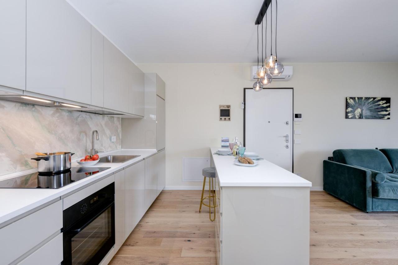 Opalia Residence - Garda Lake Lifestyle Apartment Peschiera del Garda Buitenkant foto
