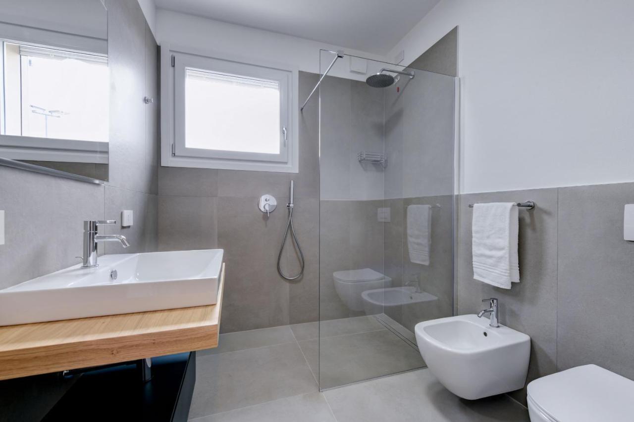 Opalia Residence - Garda Lake Lifestyle Apartment Peschiera del Garda Buitenkant foto