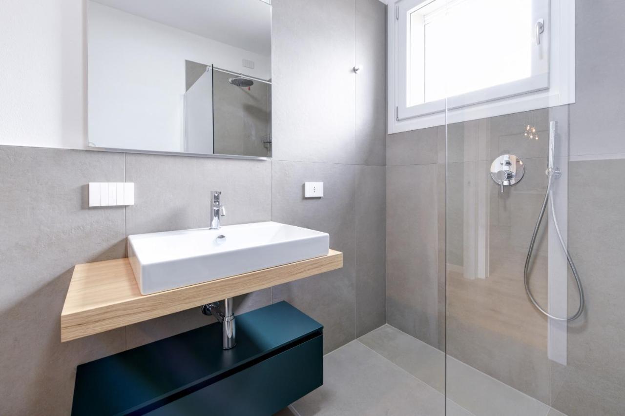 Opalia Residence - Garda Lake Lifestyle Apartment Peschiera del Garda Buitenkant foto