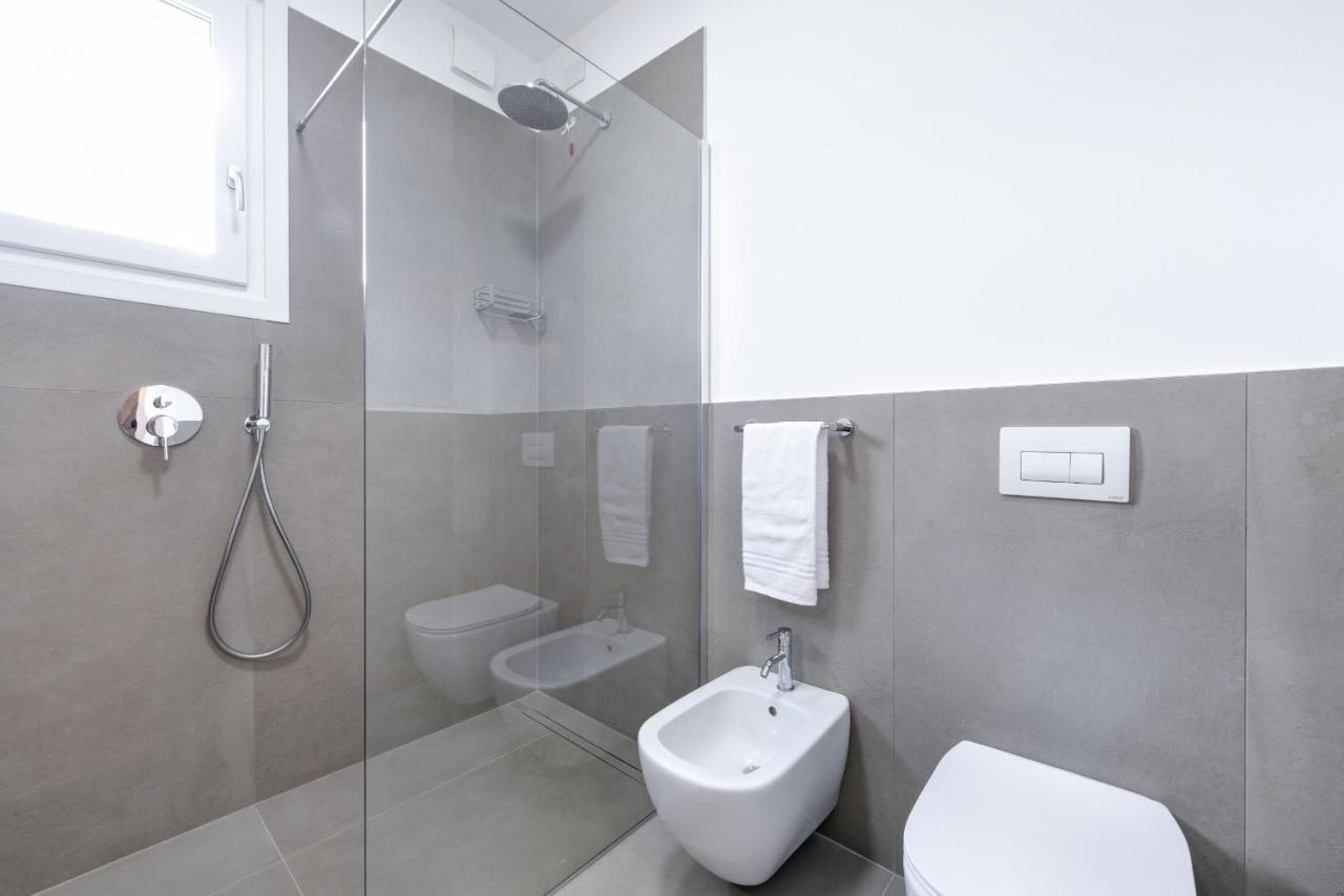 Opalia Residence - Garda Lake Lifestyle Apartment Peschiera del Garda Buitenkant foto