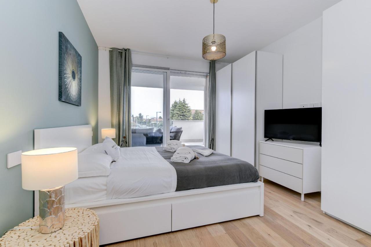 Opalia Residence - Garda Lake Lifestyle Apartment Peschiera del Garda Buitenkant foto