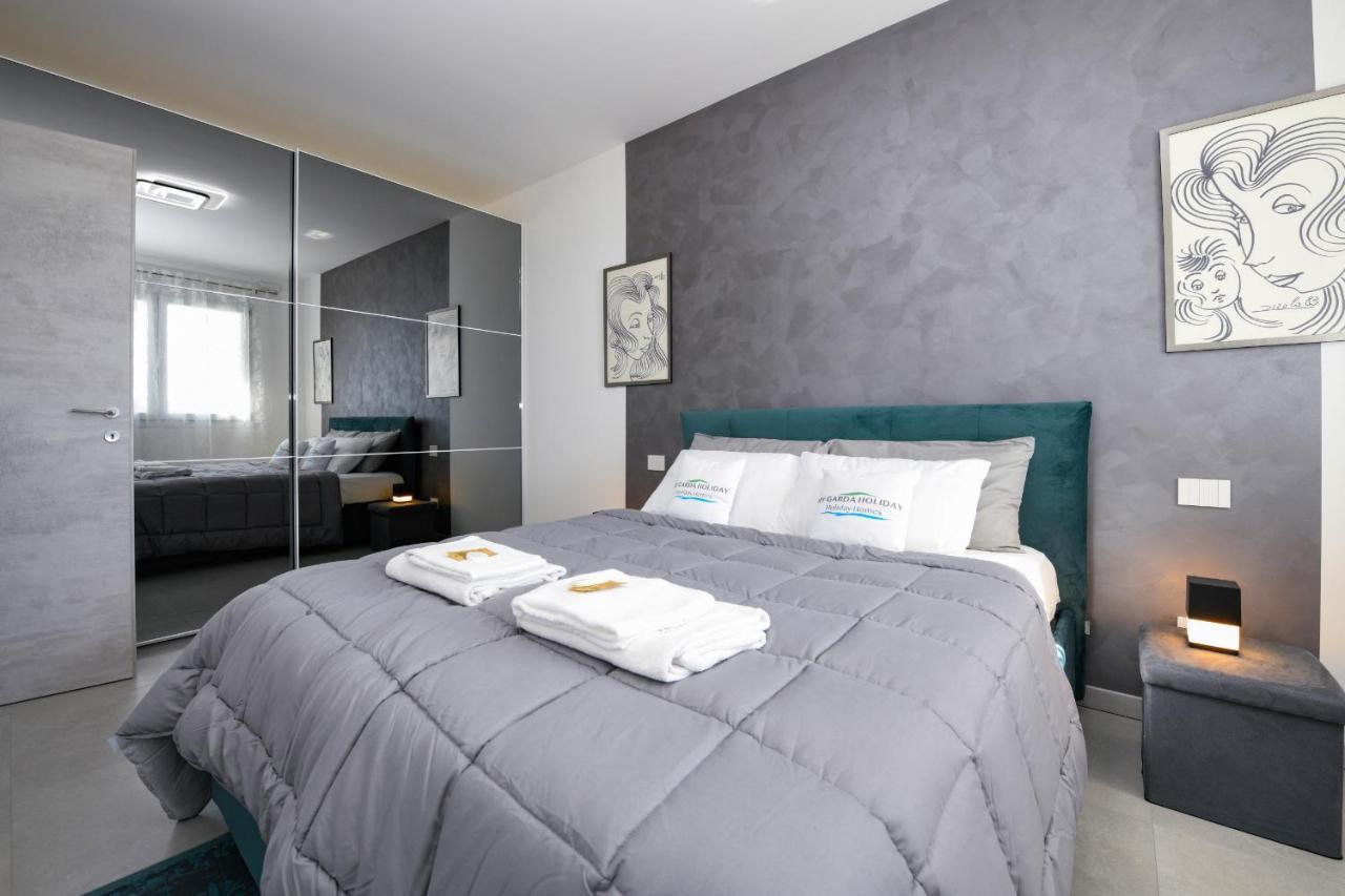 Opalia Residence - Garda Lake Lifestyle Apartment Peschiera del Garda Buitenkant foto