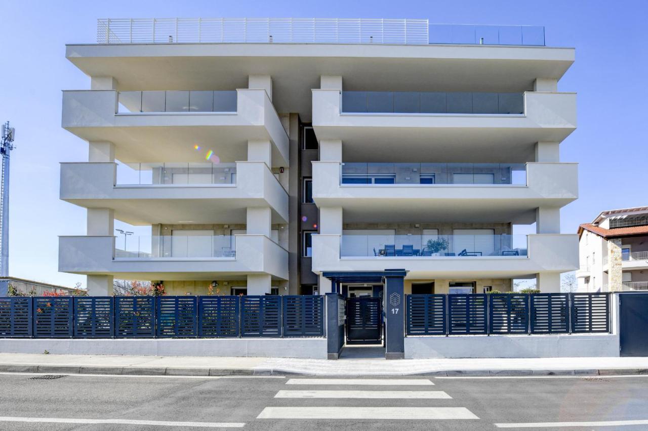 Opalia Residence - Garda Lake Lifestyle Apartment Peschiera del Garda Buitenkant foto