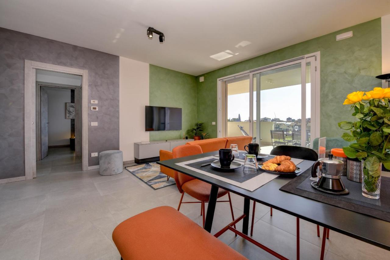 Opalia Residence - Garda Lake Lifestyle Apartment Peschiera del Garda Buitenkant foto